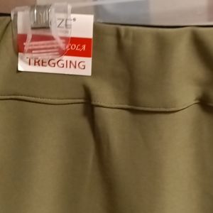 MAZE COLLECTION olive green flared skorts w buttoned pockets Size Medium